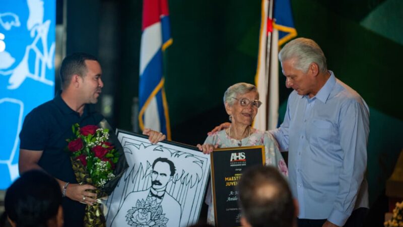 Celebran en el Memorial José Martí cuatro décadas de la Asociación Hermanos Saíz