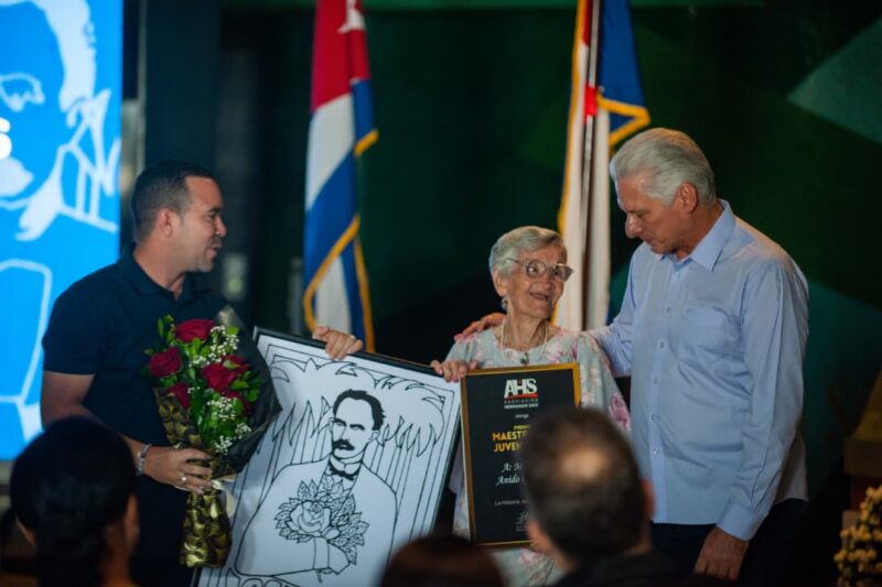 Celebran en el Memorial José Martí cuatro décadas de la Asociación Hermanos Saíz