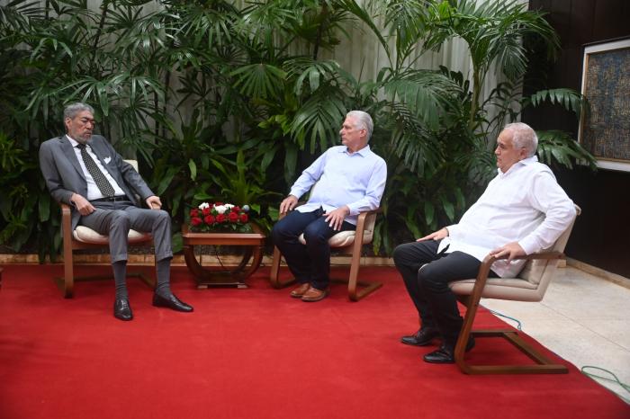 Recibió Presidente cubano al secretario general del Movimiento Izquierda Unida de República Dominicana
