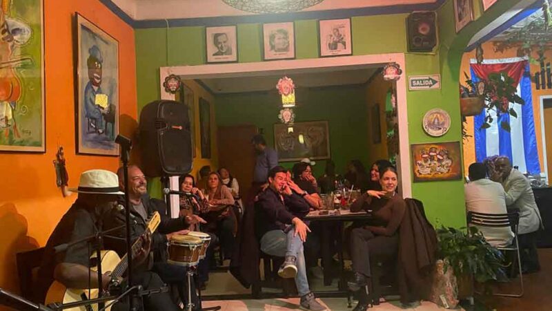 Arte y cubanía protagonizaron encuentro cultural en la capital colombiana