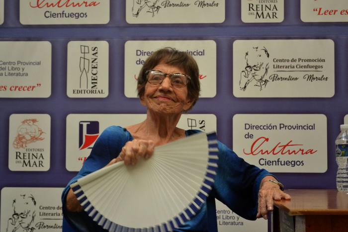 Escritora María Elena Llana nominada al Premio Cervantes 2026
