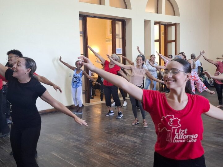 Bailar rejuvenece, por eso regresamos a la danza