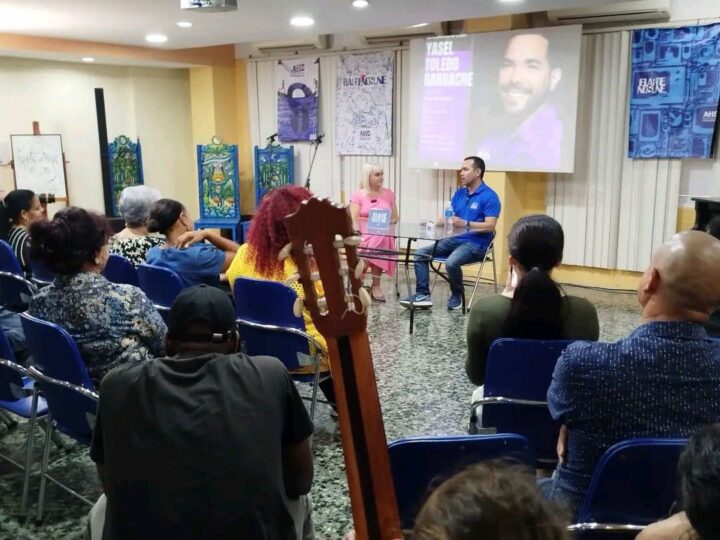 Encuentro con Yasel Toledo Garnache en el Pabellón Cuba